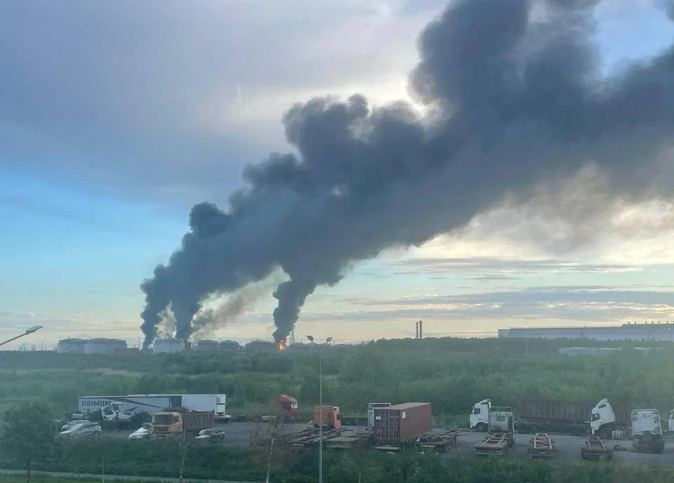 Krievijā dronu triecienos cietusi militārā rūpnīca un terminālis