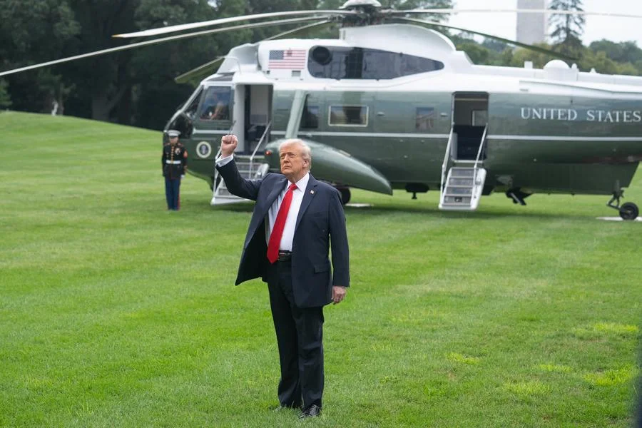 Дональд Трамп объявил Ормузский пролив территорией США