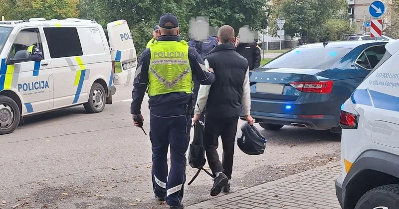Jelgavā policijas bēglim ar elektroskrejriteni piemēro 505 eiro sodu