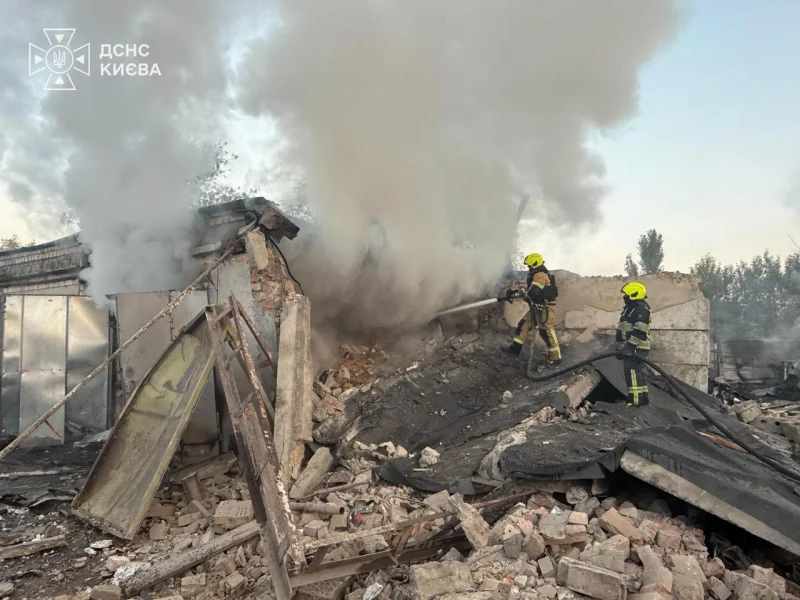 Krievijas raķešu triecienos Ukrainā trešdien nogalināti 28 cilvēki