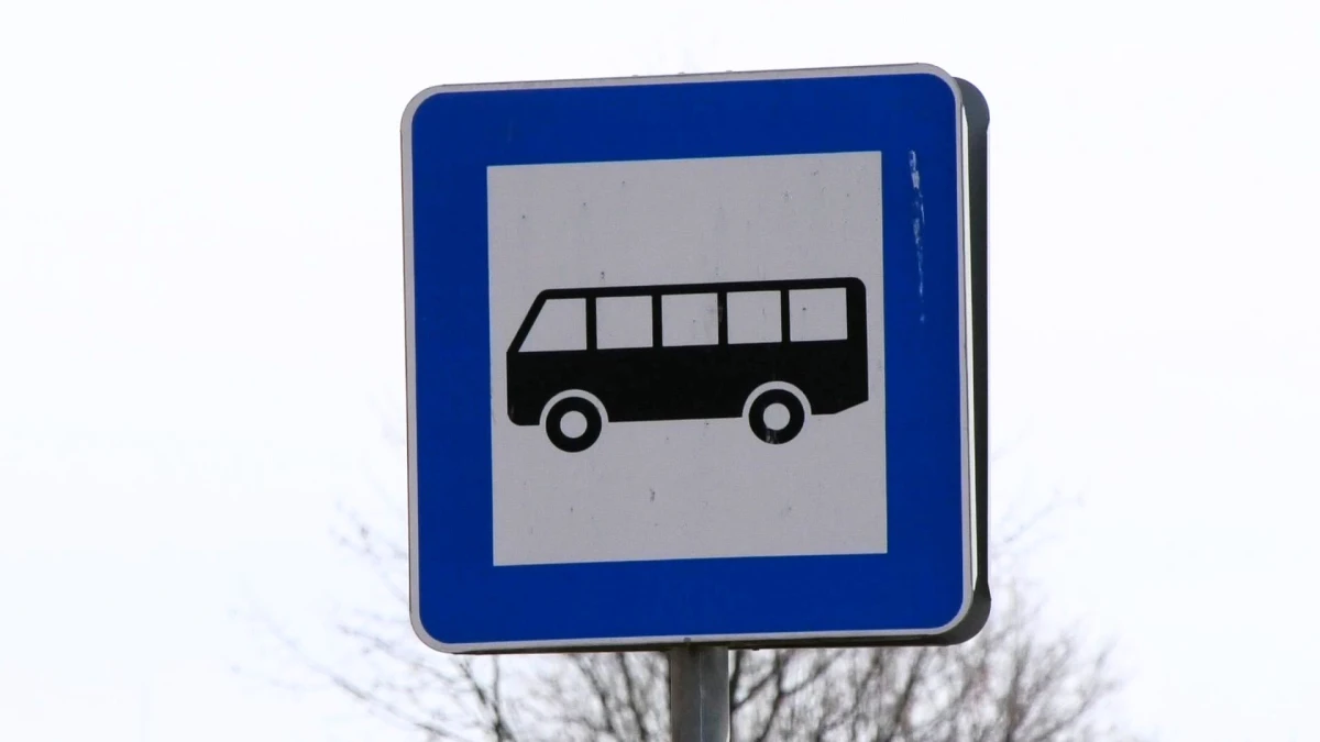 SM skaidro rīcību sabiedriskajā transportā gaisa apdraudējuma brīdī