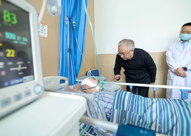Ķīnā ogļraktuvju sprādzienā bojāgājušo skaits sasniedzis 90