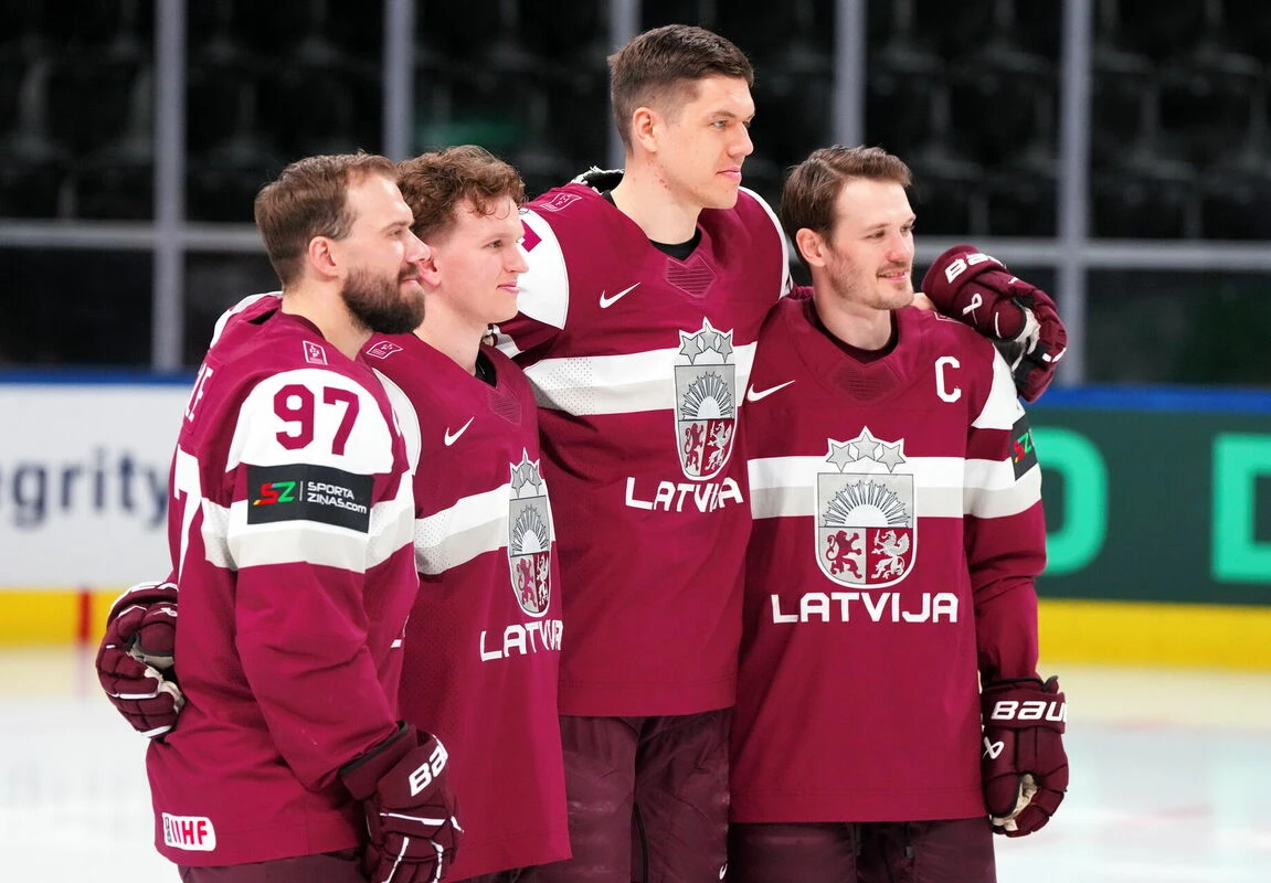 Latvijas hokeja izlase cīņā par vietu ceturtdaļfinālā