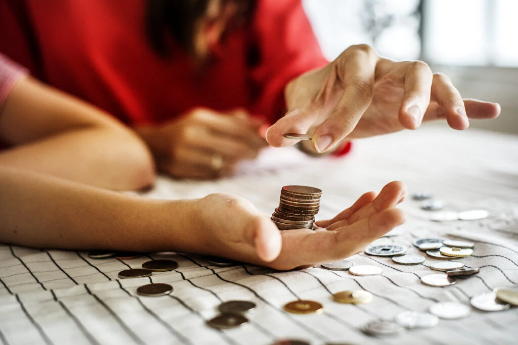 Valsts kontrole aicina vērtēt uzturlīdzekļu sistēmas efektivitāti