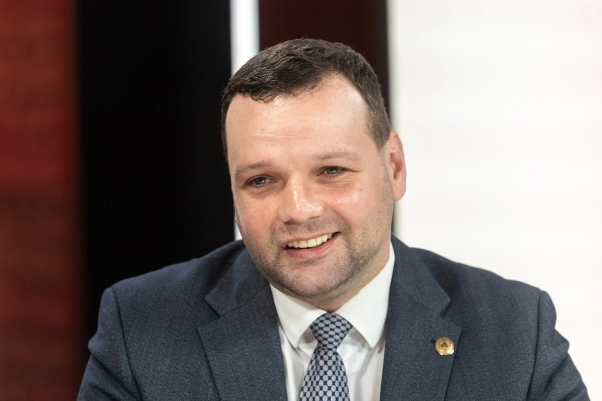 Labklājības ministrs Uzulnieks plāno ieviest bāzes pensijas