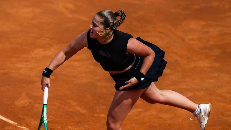 Džokovičs sasniedz French Open trešo kārtu, Ostapenko izstājas