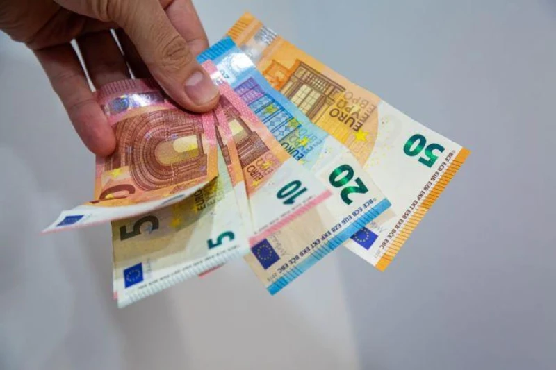 Latvijā algu pieaugums būtiski palēninājies: dati par 2026. gadu