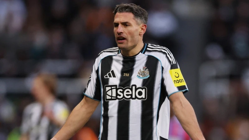 Fabians Šērs pagarina līgumu ar Newcastle United