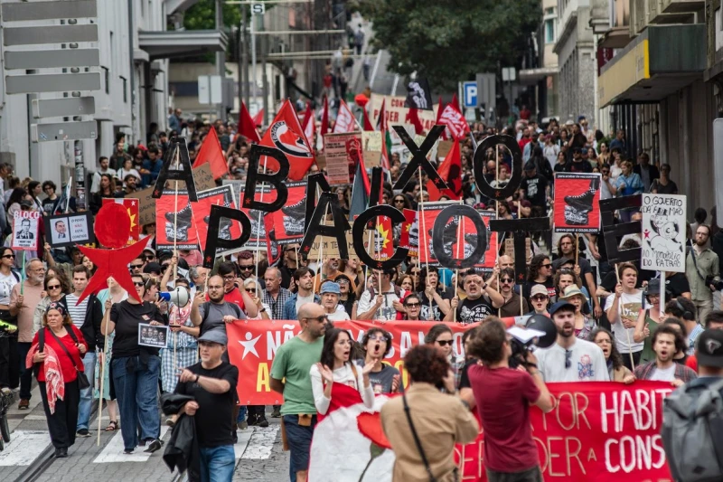 Portugāli paralizē vērienīgs streiks pret darba likuma reformām