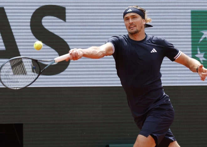 Zināmi French Open finālisti: Zverevs pret Kobolli