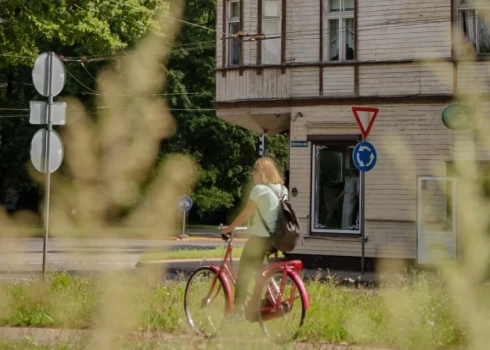 Līdz jūlija beigām pabeigs trīs jaunus velomaršrutus uz Pierīgu