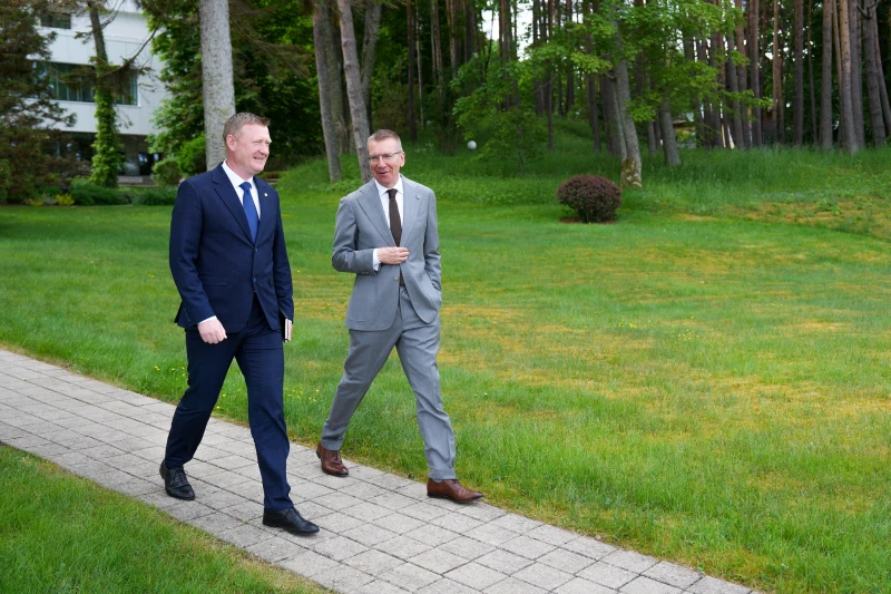 Rinkēvičs un Melnis apspriež Latvijas aizsardzības stiprināšanu