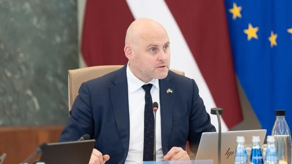 Премьер Латвии Кулбергс участвует в саммите NB8 в Таллине