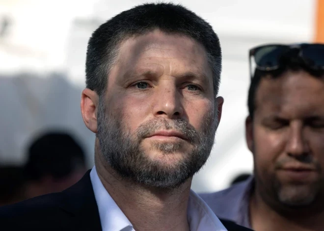 Francija aizliedz iebraukt Izraēlas ministram Smotričam