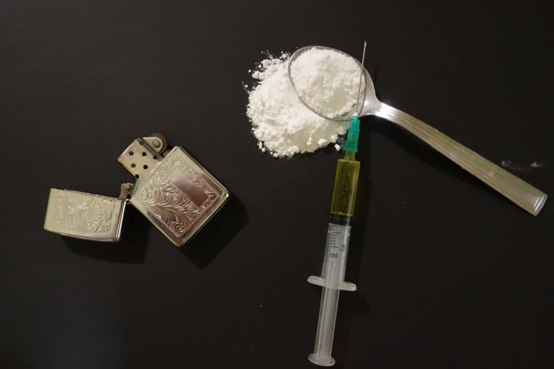Latvijā strauji izplatās nāvējoši sintētisko opioīdu kokteiļi