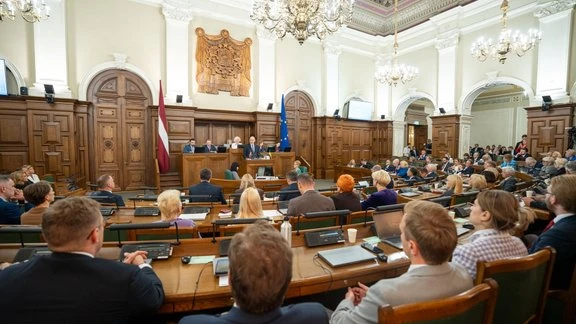 Сейм Латвии отклонил инициативу о возвращении золотых виз