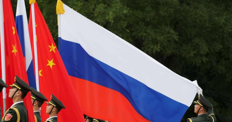 ES amatpersona: Ķīna apmācījusi Krievijas karavīrus karam Ukrainā