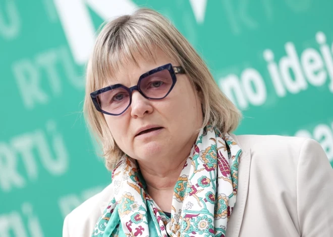 Deputāte Jana Simanovska deklarējusi 67 977 eiro ienākumus