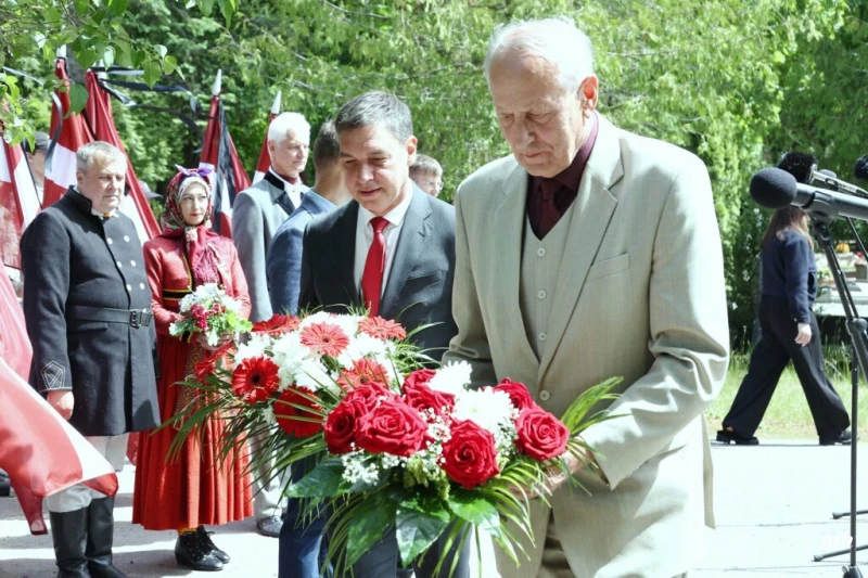 Latvija piemin 1941. gada 14. jūnija deportāciju upurus