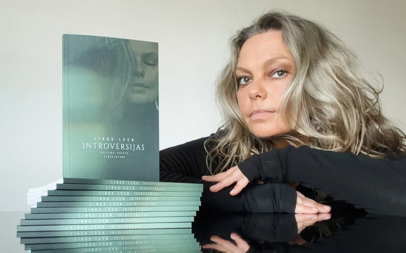 Linda Leen izdod dzejas krājumu Introversijas