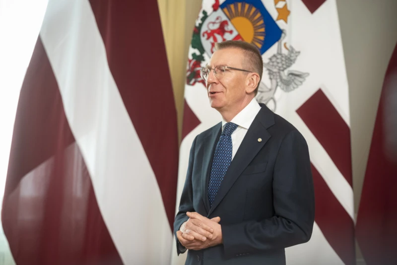Valsts prezidents Edgars Rinkēvičs apžēlojis vienu notiesāto