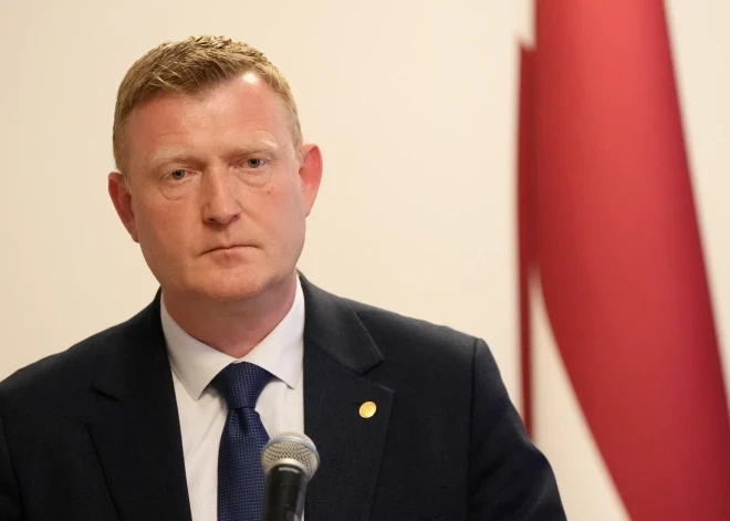 Aizsardzības ministrs Melnis Briselē spriedīs par NATO drošību