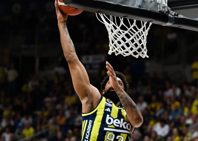 Artūrs Žagars otro reizi kļūst par Turcijas basketbola čempionu