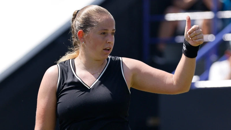 Ostapenko Īstbornā cīnīsies par vietu finālā
