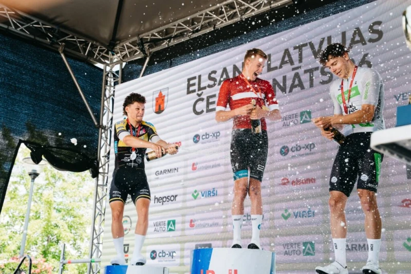 Skrapcis un Tjumins izcīna Latvijas čempionu titulus riteņbraukšanā