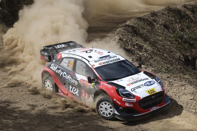 Mārtiņš Sesks pēc soda Akropoles rallijā atkāpjas uz 11. vietu