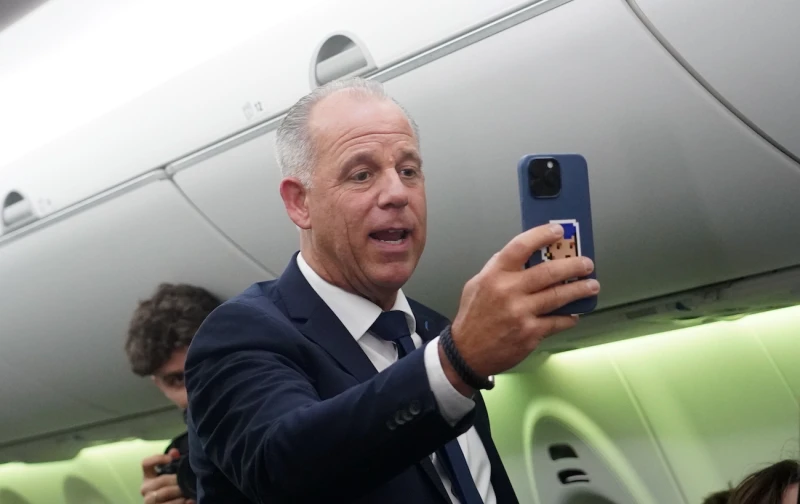 Cik pelna airBaltic vadītājs: Hildēna un Gausa ienākumu salīdzinājums