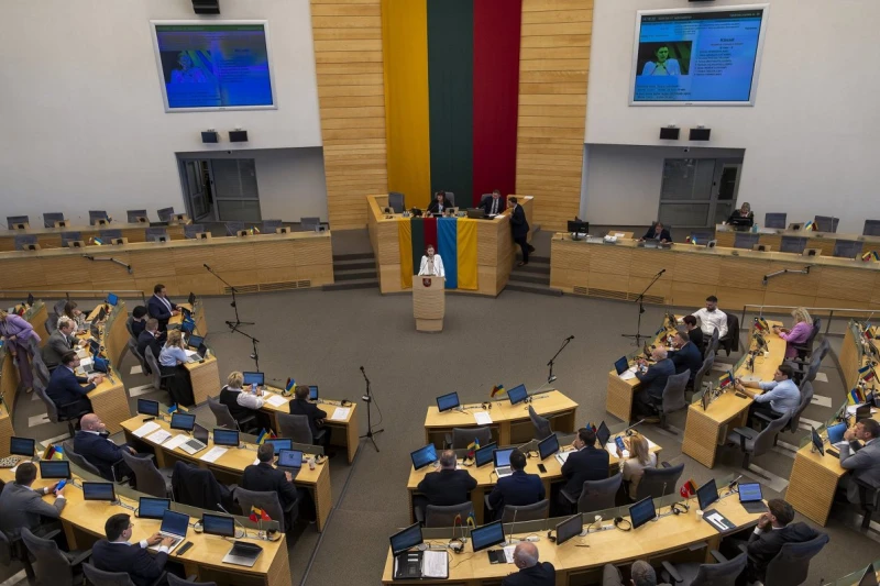 Lietuvas prezidents premjera amatā ieceļ Mindaugu Sinkeviču
