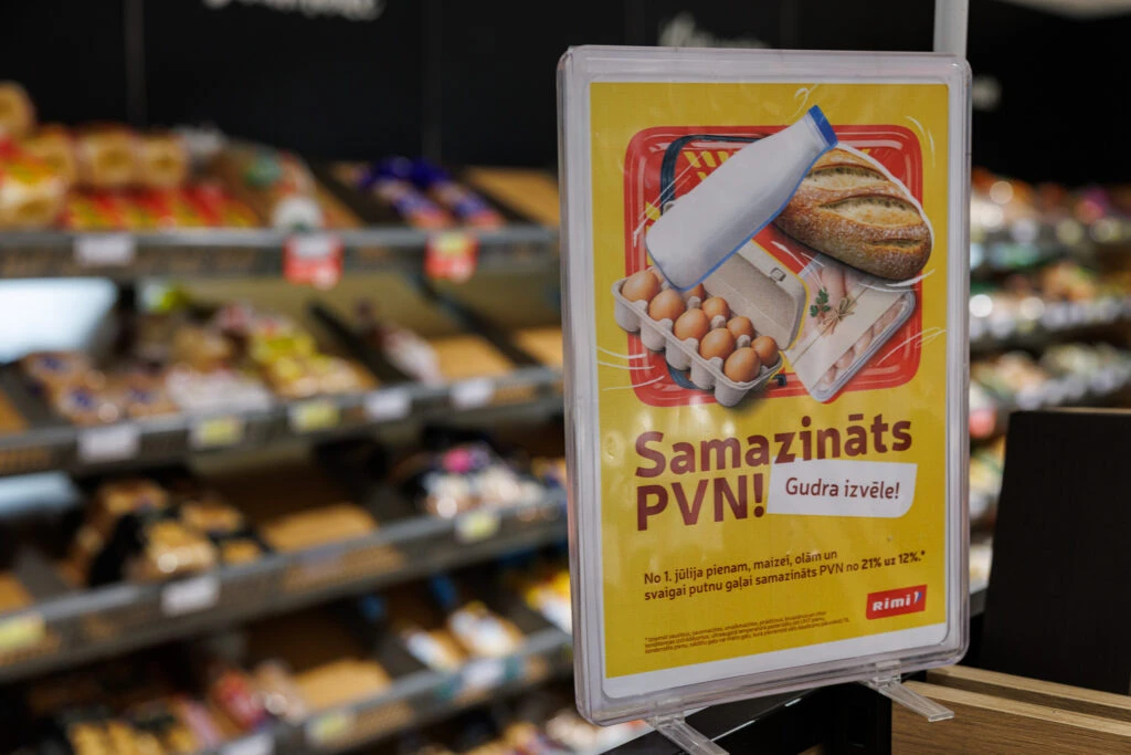 Pārtikas cenas krītas: no šodienas zemāks PVN maizei un pienam