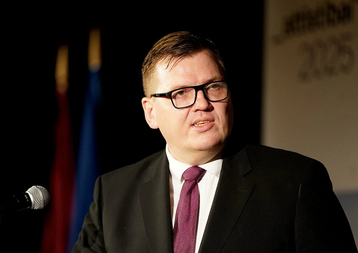 Партия «Для развития Латвии» подала списки кандидатов в Сейм
