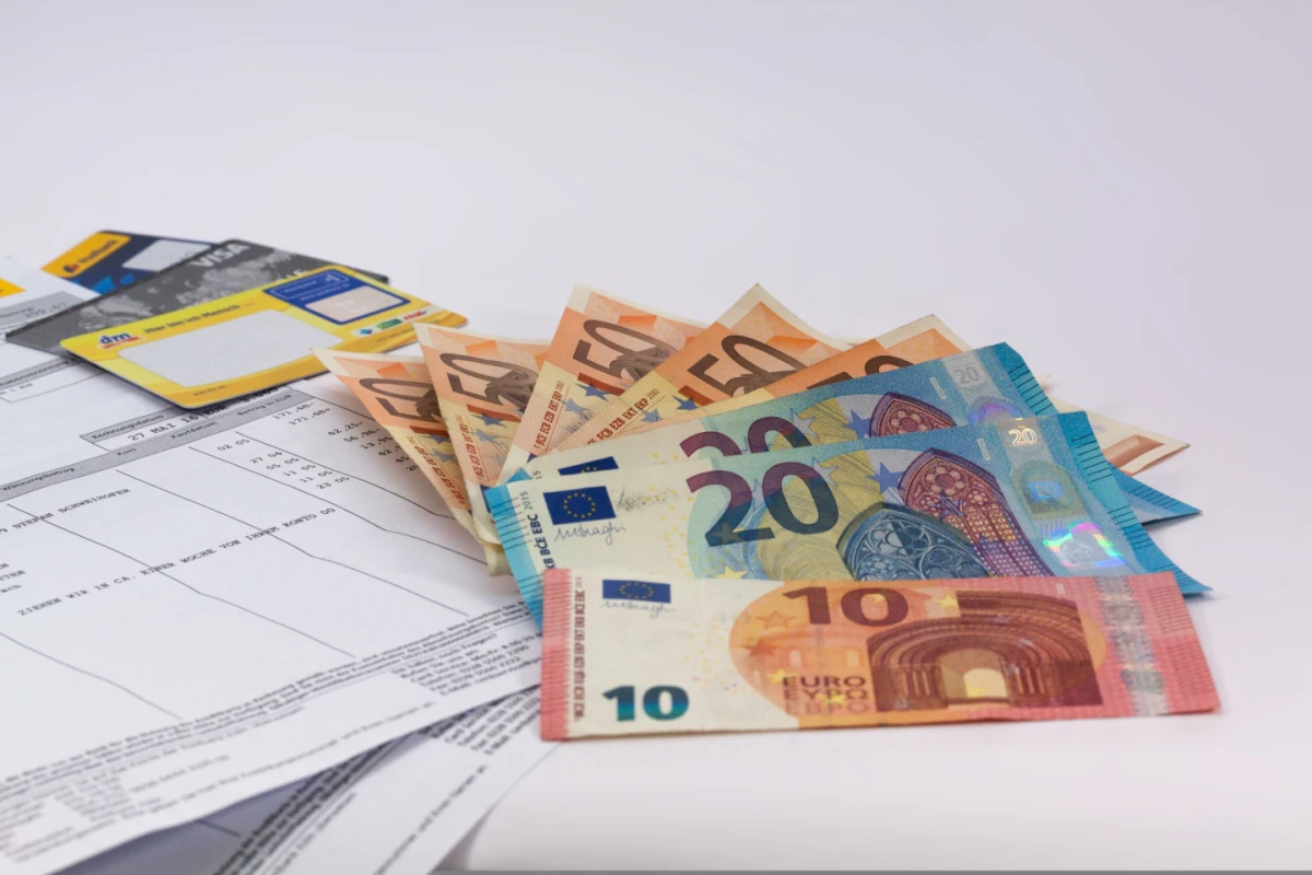 Vācijas Postbank darbinieki panāk algu kāpumu un novērš streiku