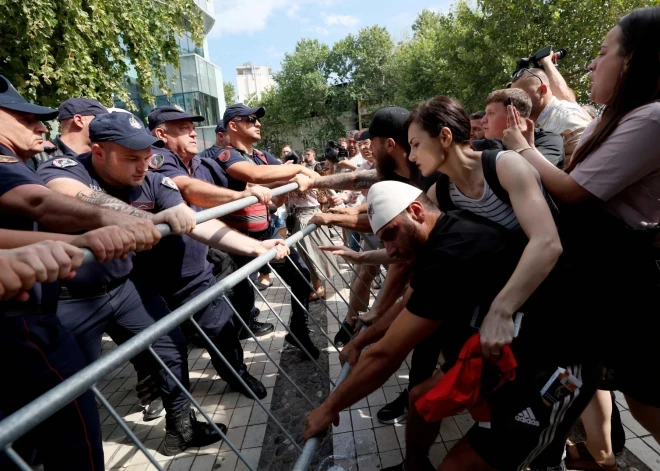 Albānijā sadursmes protestos pret Trampa ģimenes kūrorta projektu