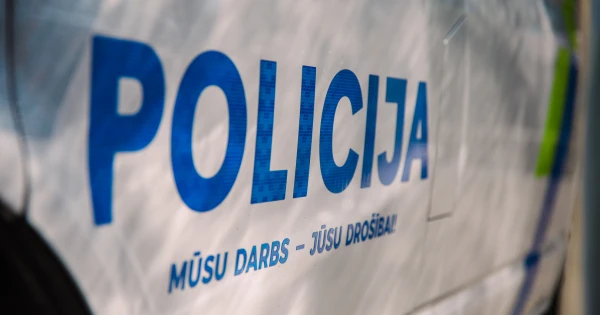 Policija veic pārbaudes patvēruma meklētāju centros