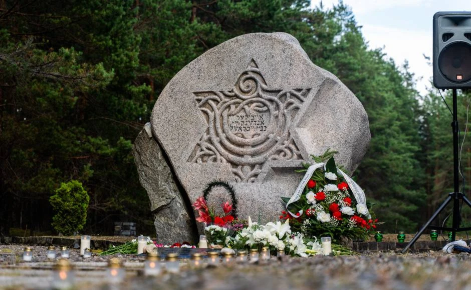 Latvija piemin ebreju tautas genocīda upurus