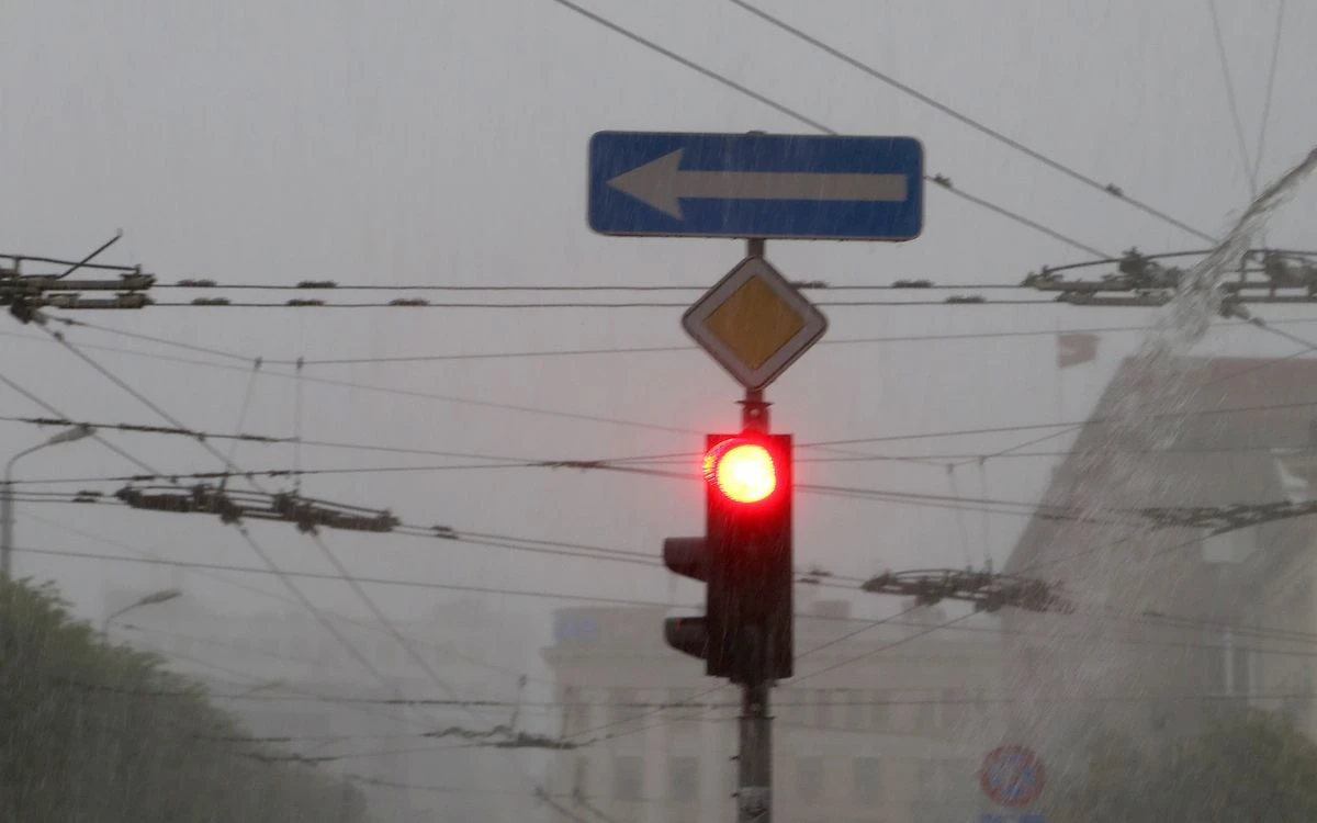 Pirmdiena Latvijā sāksies ar lietu un pērkona negaisu