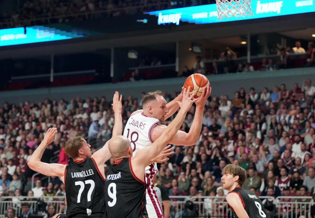Latvijas basketbolisti sagrauj Austriju un soļo tālāk