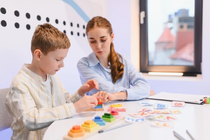 Rīga paplašina atbalstu bērniem ar autismu un UDHS