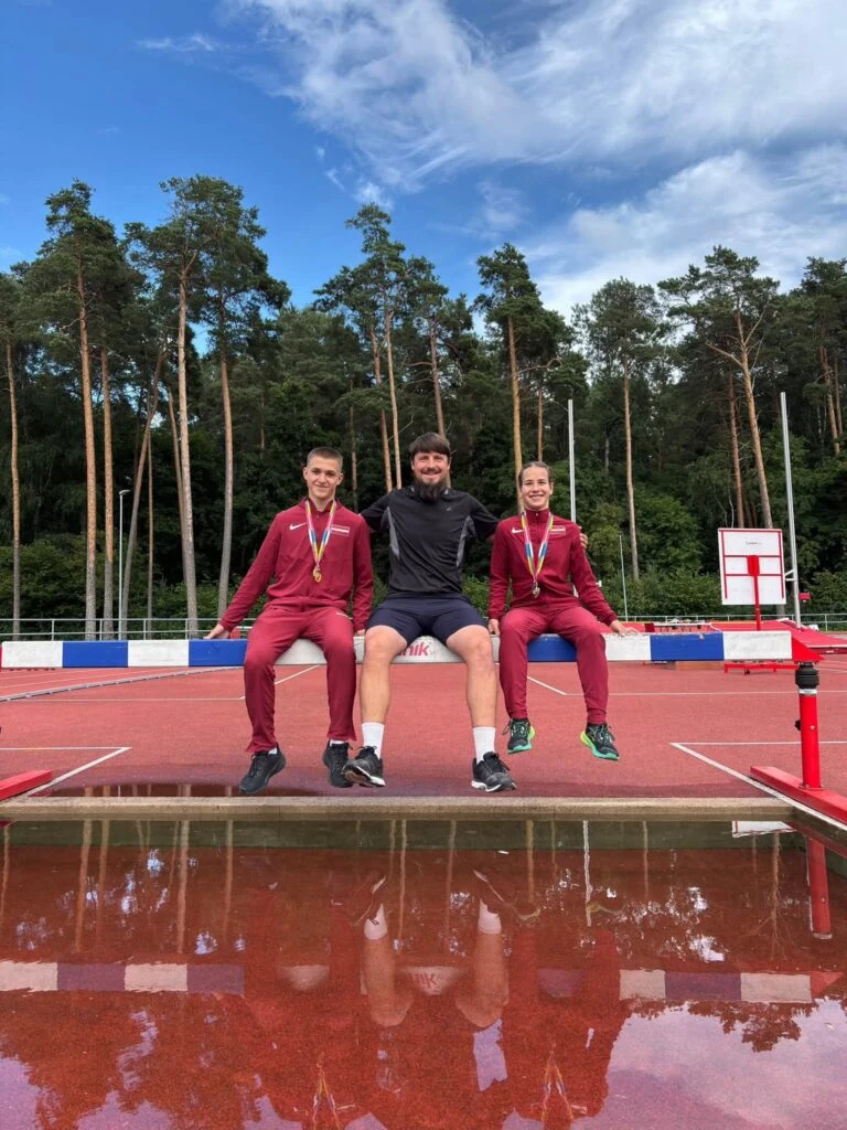 Latvijas jaunie vieglatlēti dominē Baltijas čempionātā Valmierā