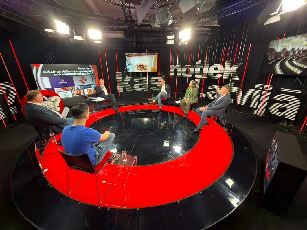 1434 kandidāti cīnās par 15. Saeimu: kas jāzina vēlētājam