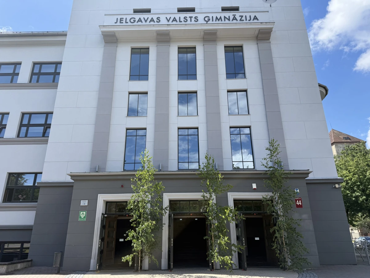 Jelgavas Valsts ģimnāzija kļūst par MI līderu skolu Latvijā