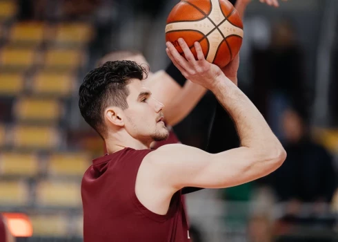 Latvijas basketbolists Blumbergs pievienojas Spānijas klubam