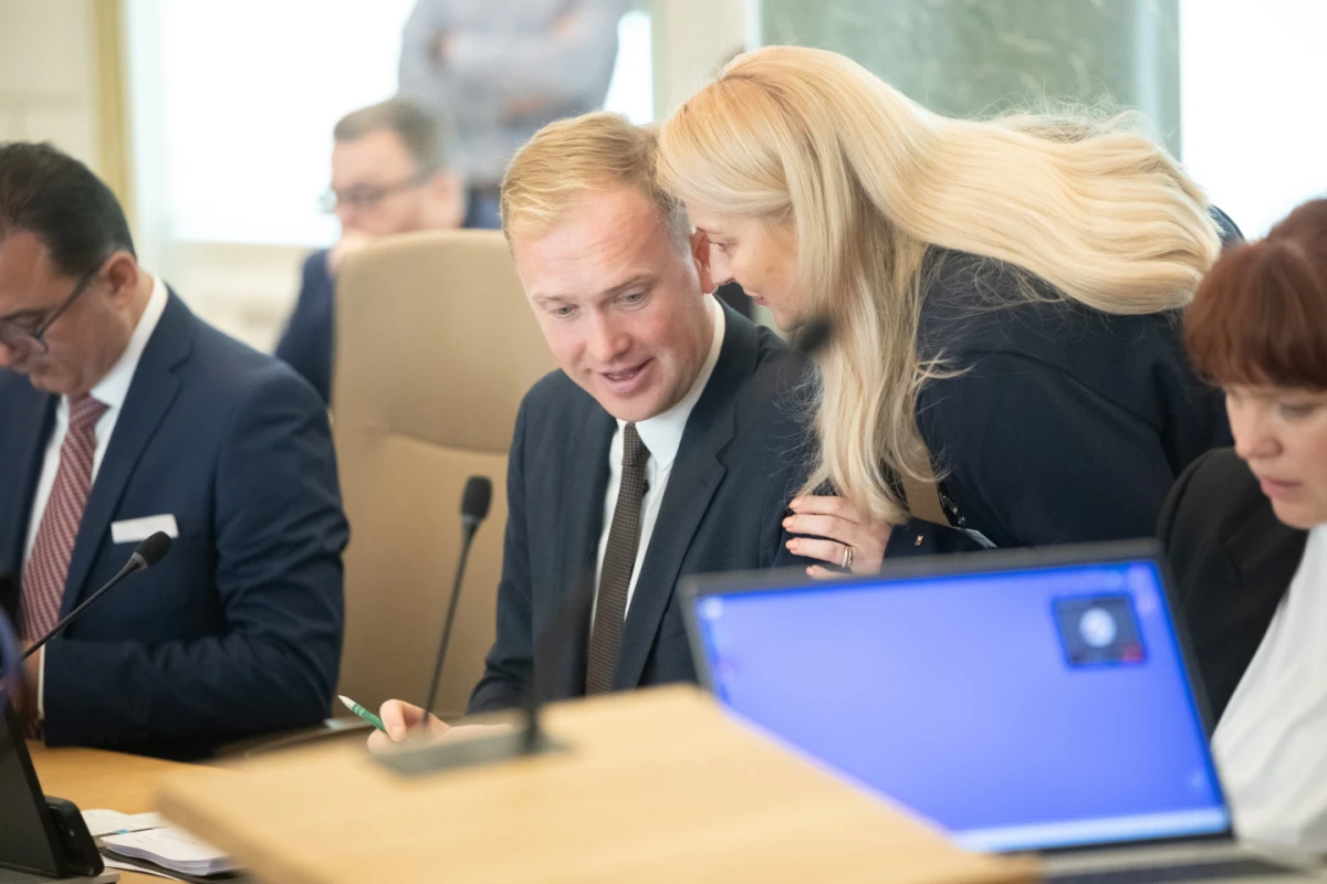 LMT un Tet daļu izpirkšana: sarunas ar 23 investoriem