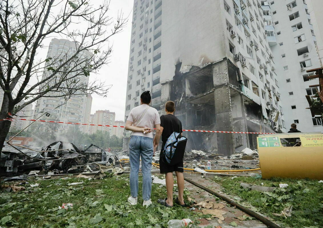 Krievijas nakts uzbrukumā Kijivai ievainots 11 gadus vecs zēns