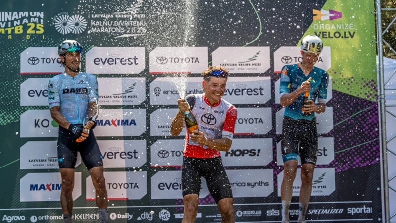 Ogres Zilo kalnu trasē noskaidroti MTB un Gravel maratona līderi