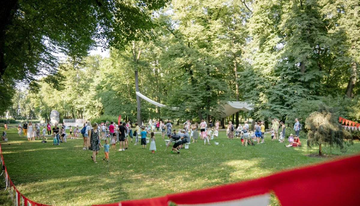 Sarkandaugavā sākas ielu mākslas mēnesis ar deviņiem murāļiem