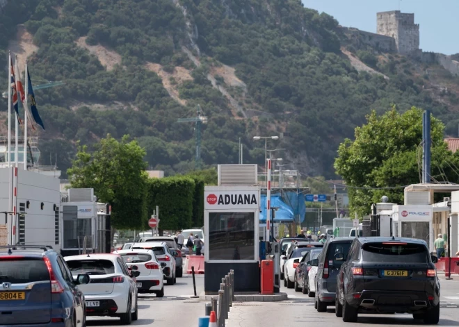 Atcelta robežkontrole starp Spāniju un Gibraltāru